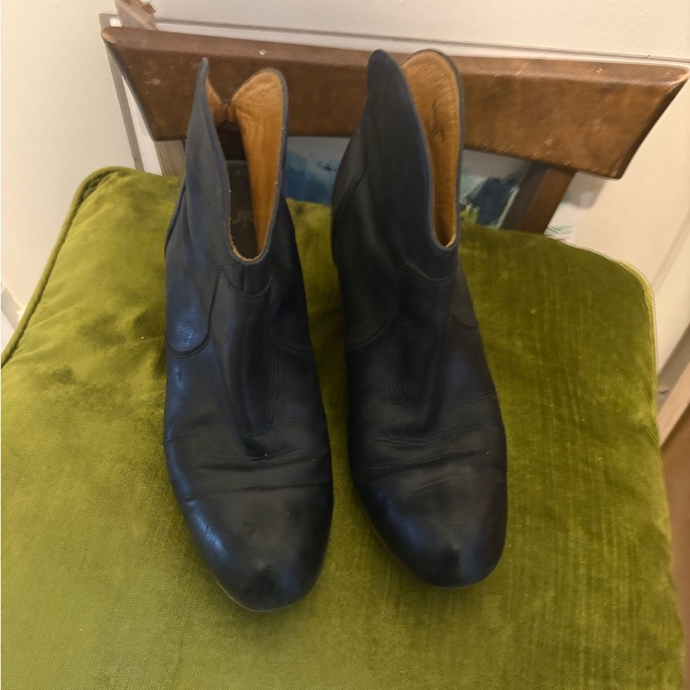 Sak’s 5th Ave Vero Cuoio Heeled Booties